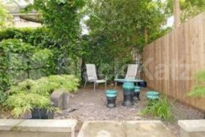 			2 Bedroom, 1 bath, 1 reception Apartment			 Leander Road, Brixton